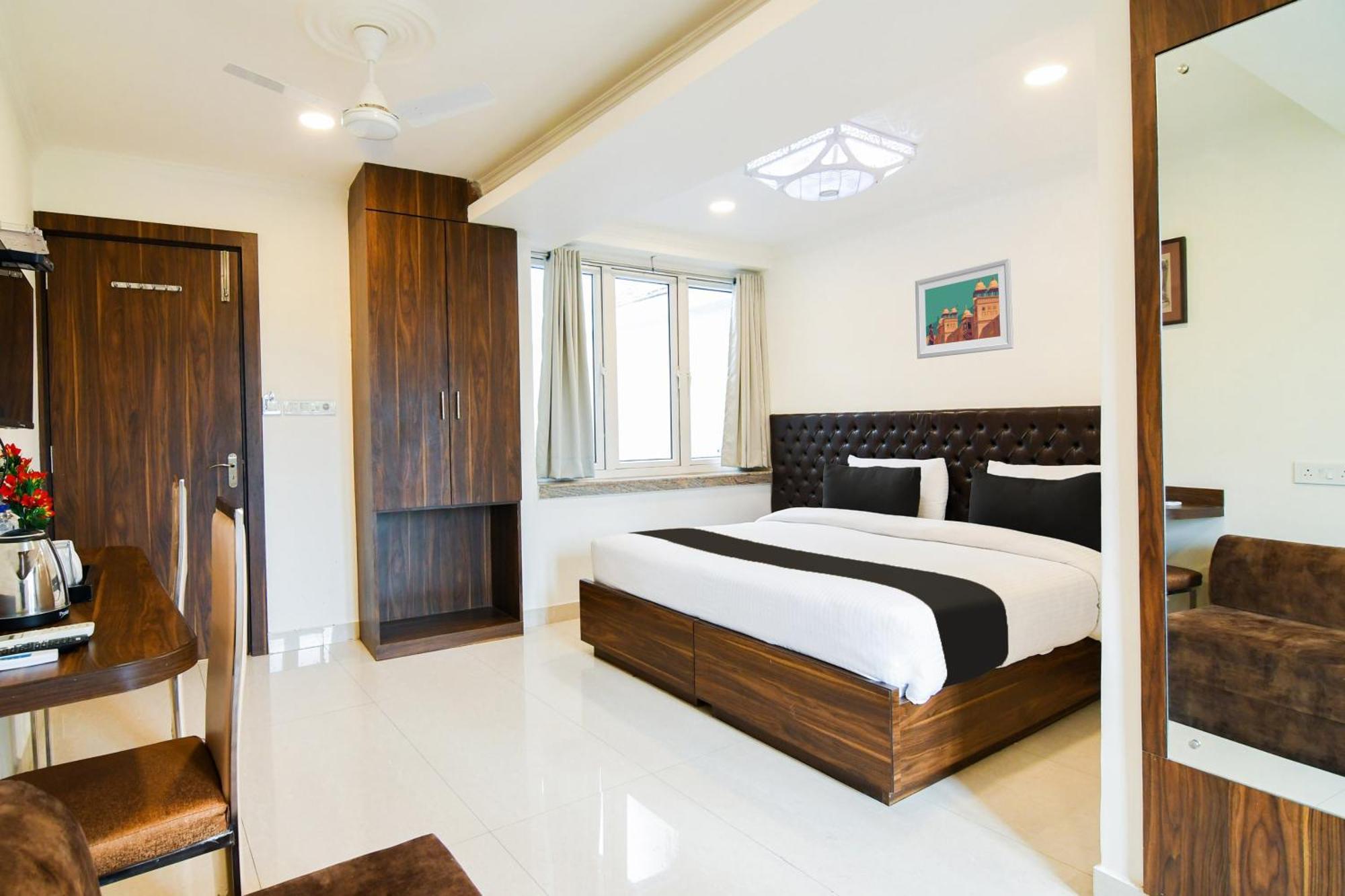Super Hotel O Eminent Hotel Колката Екстер'єр фото
