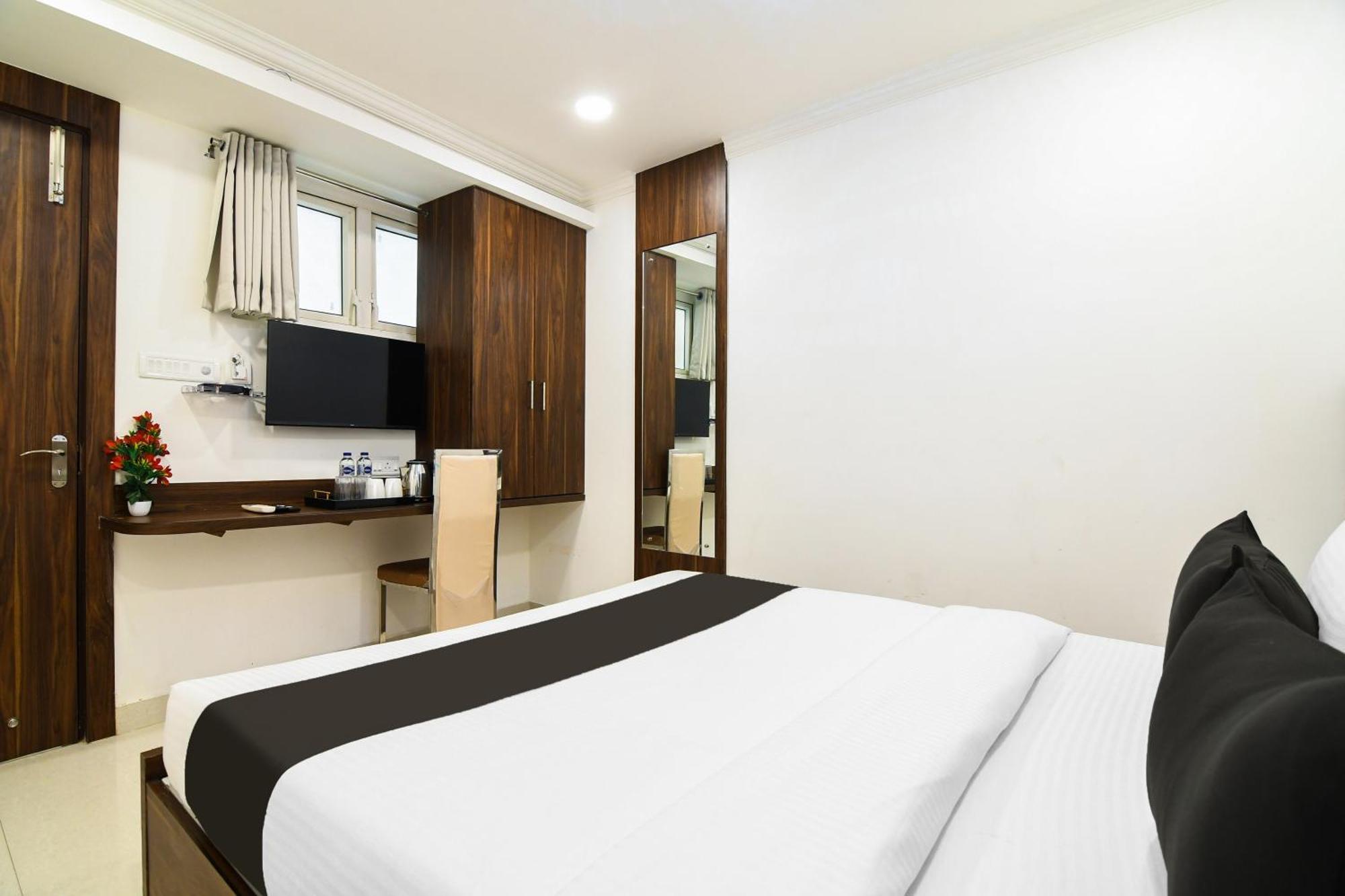 Super Hotel O Eminent Hotel Колката Екстер'єр фото